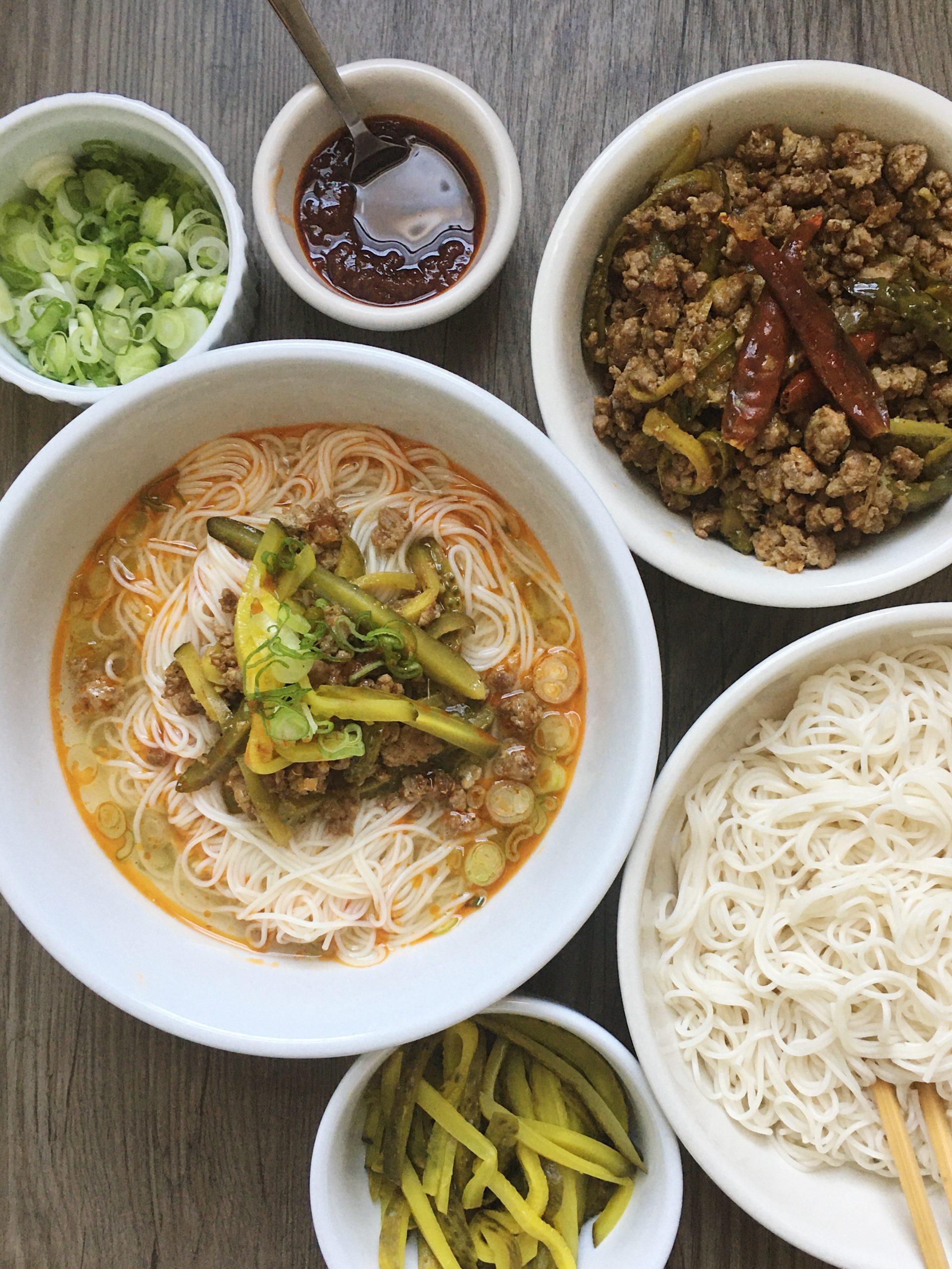 Chinese Food – Spicy Pickle Pork Noodles – Reggie Soang